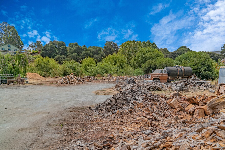 More Photos Of 10050 Reese Cir, Prunedale Warehouse For Sale