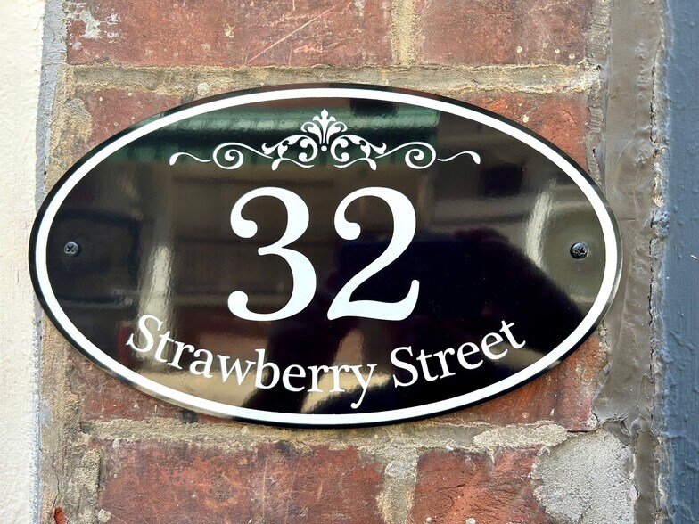 More Photos Of 32-34 S Strawberry St, Philadelphia Loft Creative Space For Sale