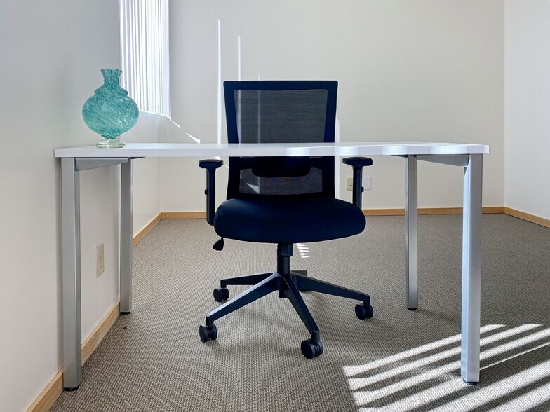More Photos Of 1421 Guerneville Rd, Santa Rosa Coworking Space