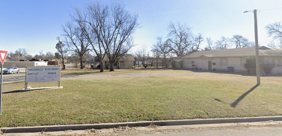 More Photos Of 1116 SW H Ave, Lawton Religious Facility For Sale
