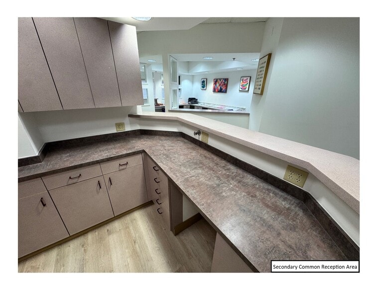 More Photos Of 160 S Livingston Ave, Livingston Office For Lease
