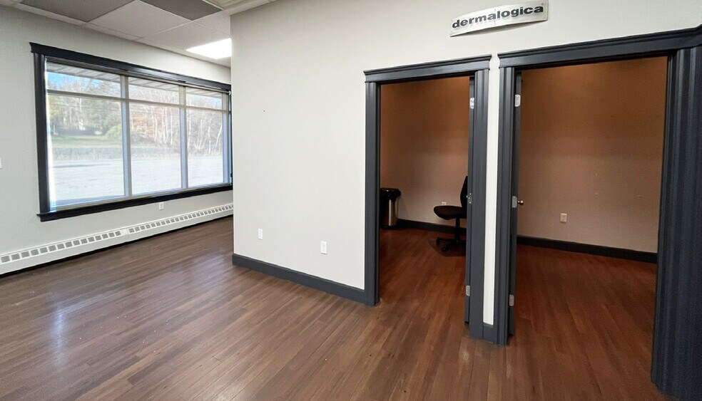 More Photos Of 860 Old Sambro Rd, Harrietsfield Storefront Retail Office For Lease