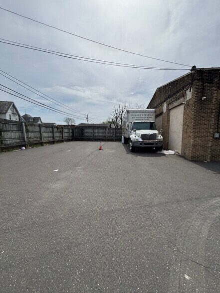 More Photos Of 7119 Rising Sun Ave, Philadelphia Freestanding For Sale