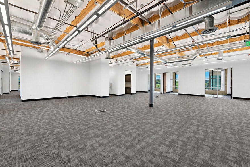 More Photos Of 16530 Bake Pky, Irvine Loft Creative Space For Lease
