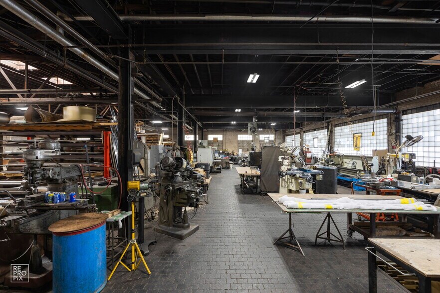 More Photos Of 2444 N Pulaski Rd, Chicago Warehouse For Sale