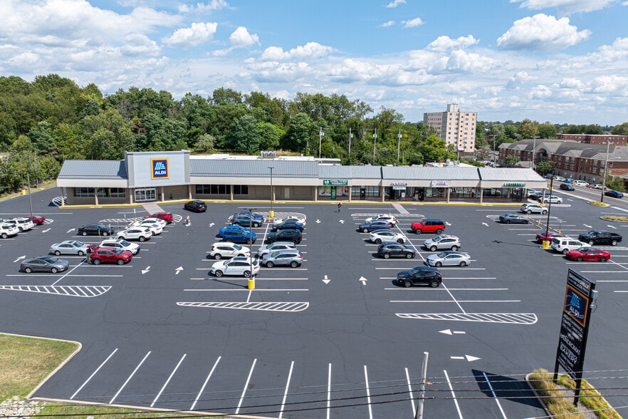 More Photos Of 5239-5255 Brownsville Rd, Pittsburgh Unknown For Lease