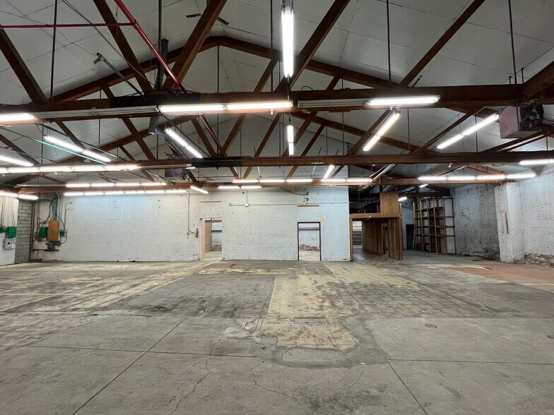 More Photos Of 67 W Queen Ln, Philadelphia Warehouse For Sale