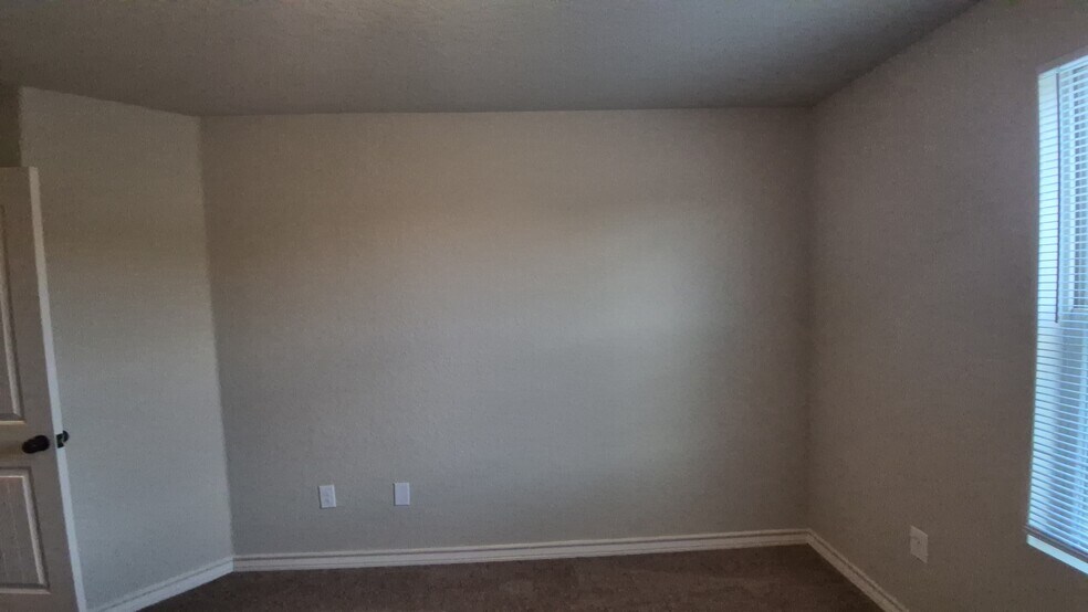 More Photos Of 6866 Lakeview Dr, San Antonio Multifamily For Sale