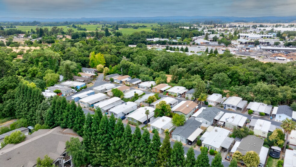 More Photos Of 5250 Whispering Creek Dr, Santa Rosa Manufactured Housing Mobile Home Park For Sale