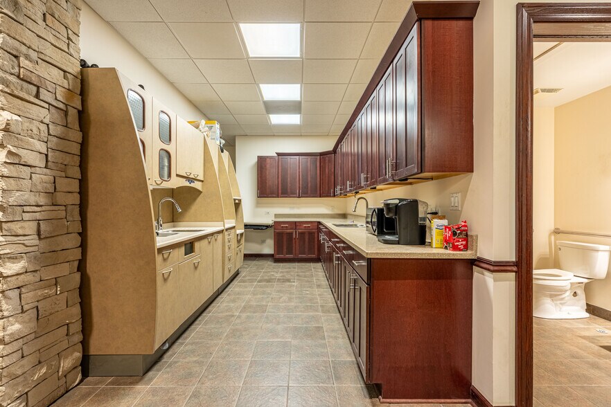 More Photos Of 4346 N Pulaski Rd, Chicago Apartments For Lease