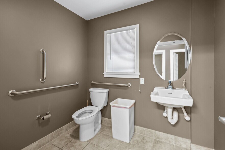 More Photos Of 863 State Rd, Princeton Medical For Lease