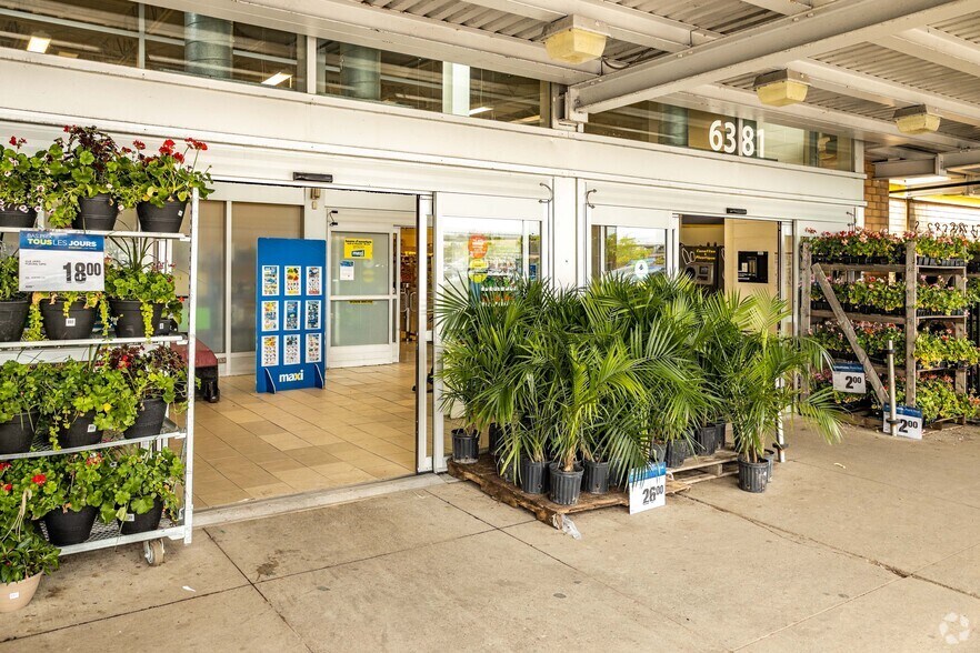 More Photos Of 6301-6381 Rte Transcanadienne, Pointe-claire Storefront For Lease