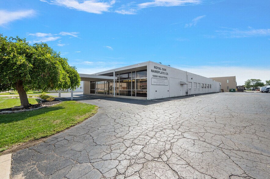 More Photos Of 16560 Industrial St, Roseville Warehouse For Sale