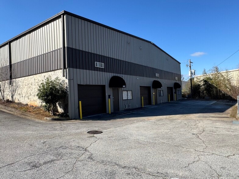 More Photos Of 4566 Lewis Rd, Stone Mountain Light Distribution For Lease