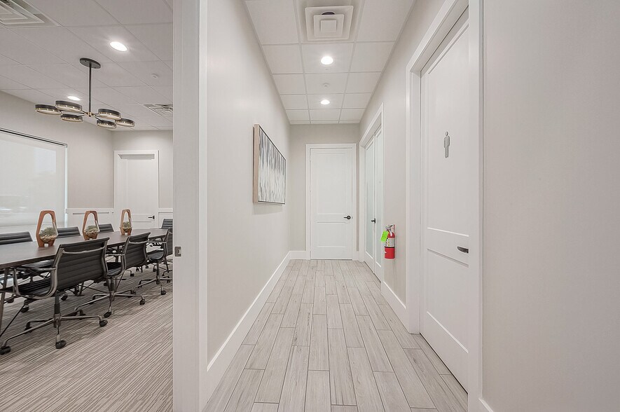 More Photos Of 23537 Kingsland Blvd, Katy Office For Sale