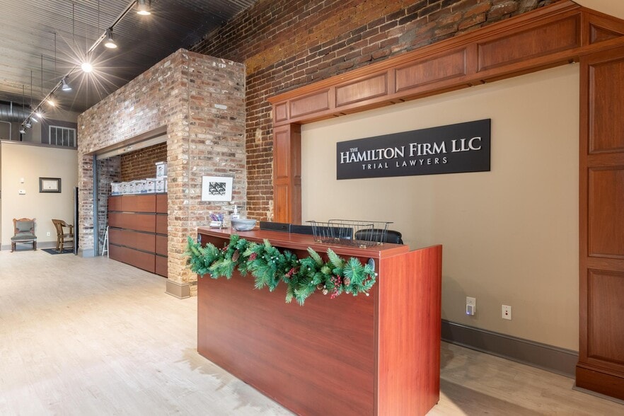 More Photos Of 2401 Broad Street, Chattanooga Office For Sale
