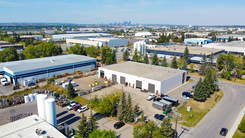 More Photos Of 4275 78th Ave SE, Calgary Manufacturing For Sale
