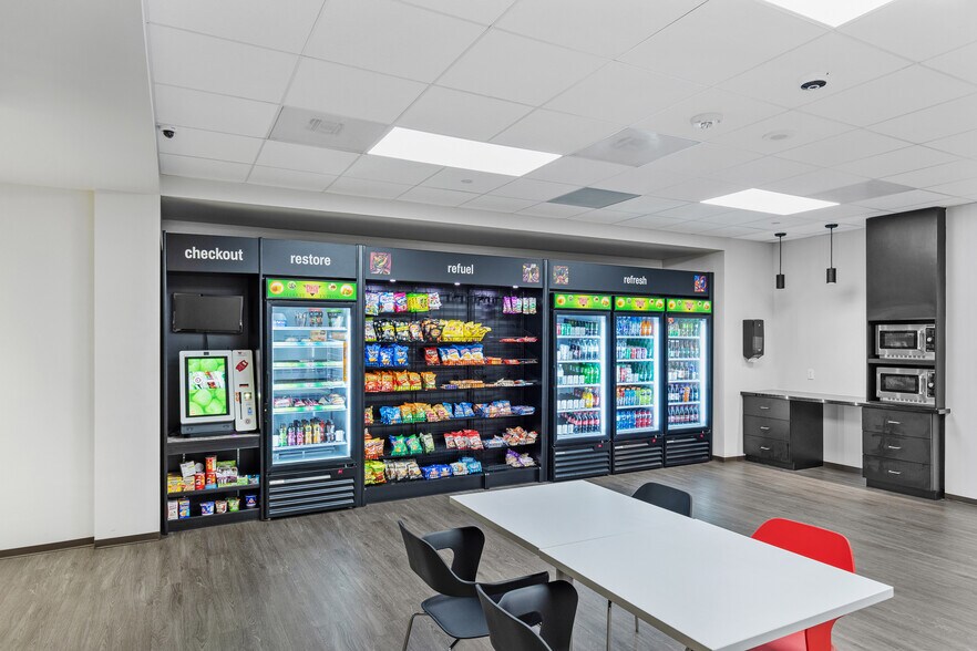 More Photos Of 2200 West Loop South, Houston Office For Lease