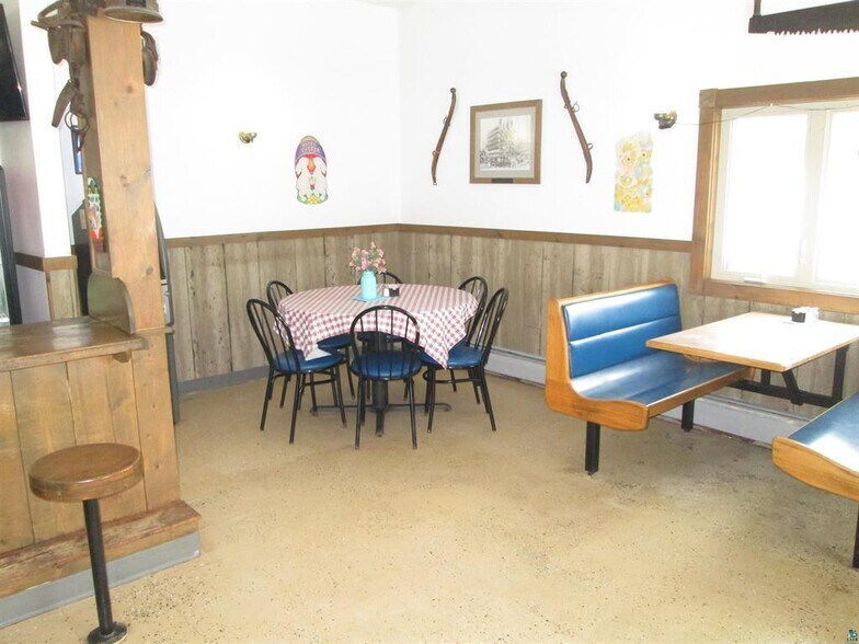 More Photos Of 111 Broadway St, Wrenshall Restaurant For Sale