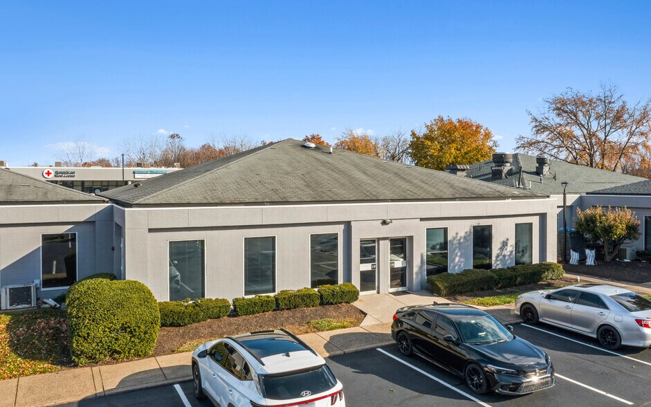 More Photos Of 970 Town Center Dr, Langhorne Unknown For Lease