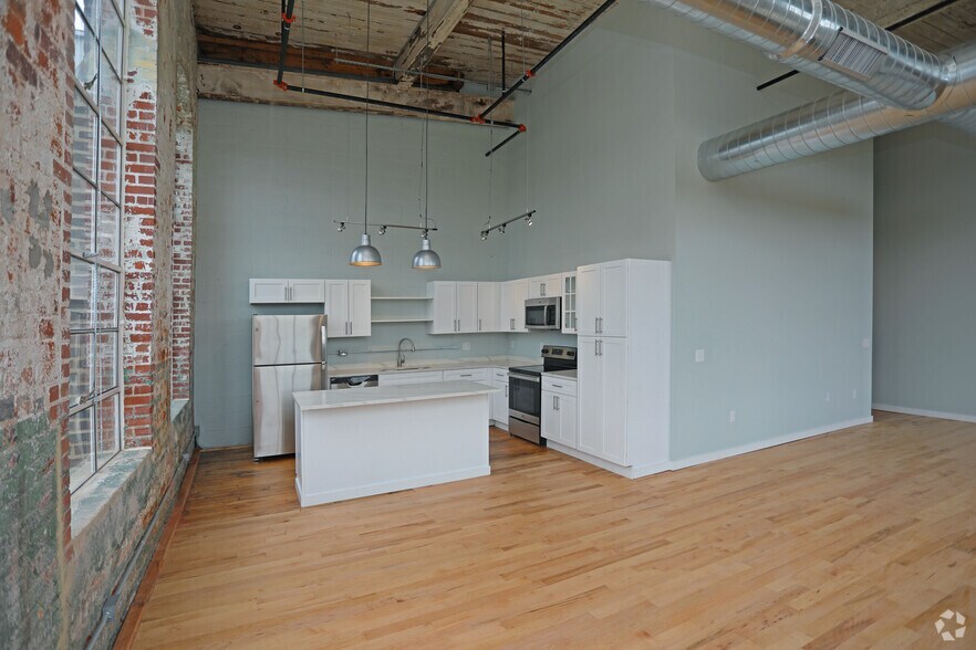 More Photos Of 116 E Main St, Haw River Apartments For Lease