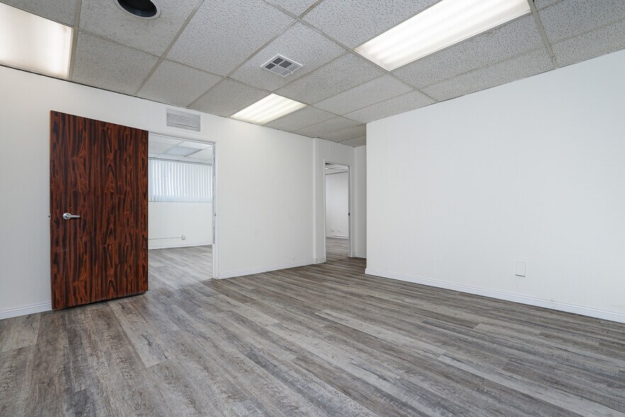 More Photos Of 2130 Huntington Dr, South Pasadena Office For Lease