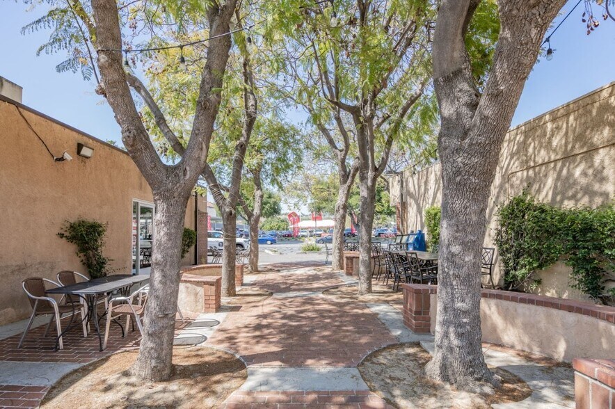 More Photos Of 2410 E Thousand Oaks Blvd, Thousand Oaks Freestanding For Sale