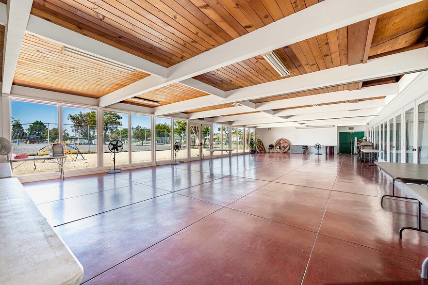 More Photos Of 3435 San Anseline Ave, Long Beach Religious Facility For Sale