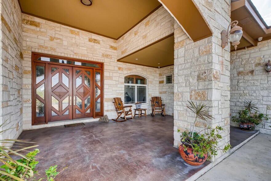 More Photos Of 7193 Old Talley Rd, San Antonio General Retail For Sale