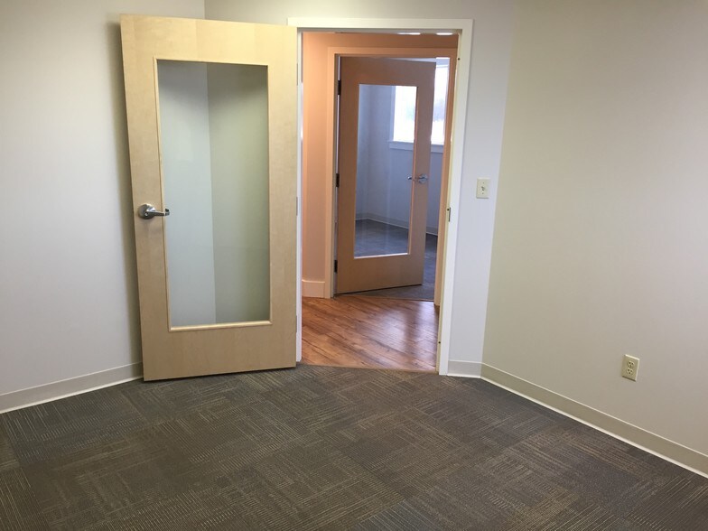 More Photos Of 510 Main St, Gorham Office For Lease
