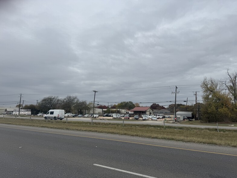 More Photos Of 6505 Highway 79, Hutto Auto Dealership For Sale