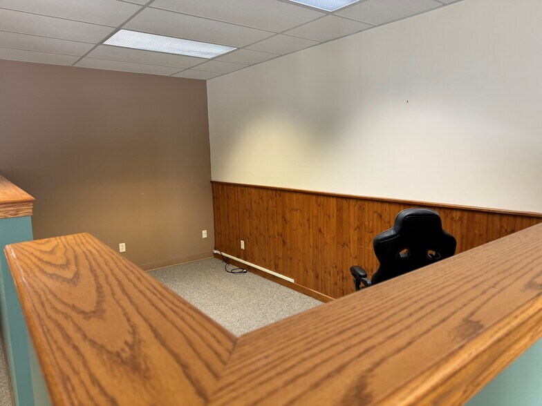 More Photos Of 708-714 N Main St, Newton Office Residential For Sale