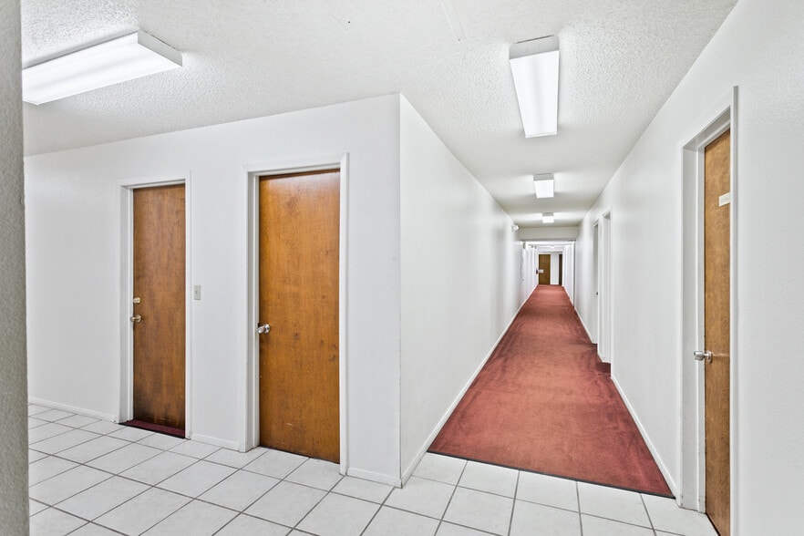 More Photos Of 3601 E Moody Blvd, Bunnell Religious Facility For Sale