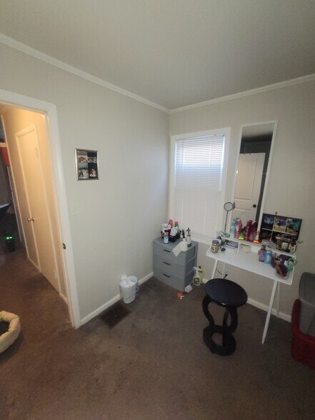 More Photos Of 1458 W 32nd St, Indianapolis Apartments For Sale