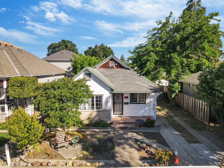 Primary Photo Of 65 E 2nd St, Morgan Hill Flex For Sale