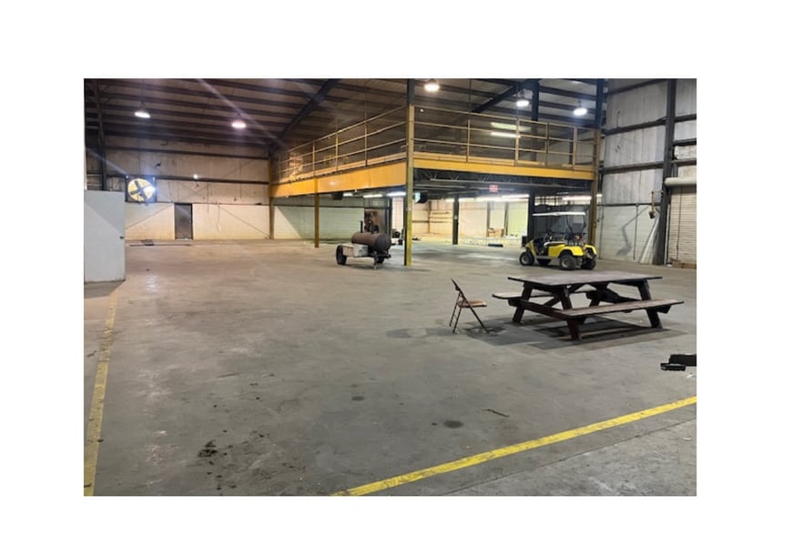 More Photos Of 101 Scates Rd, Gilbert Warehouse For Sale