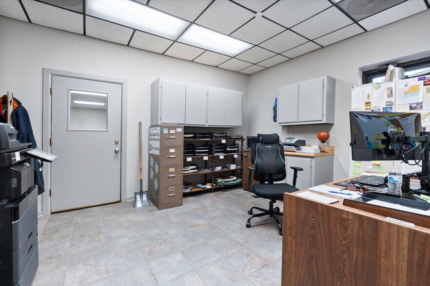 More Photos Of 6735 Whitten Pl, Memphis Service For Sale