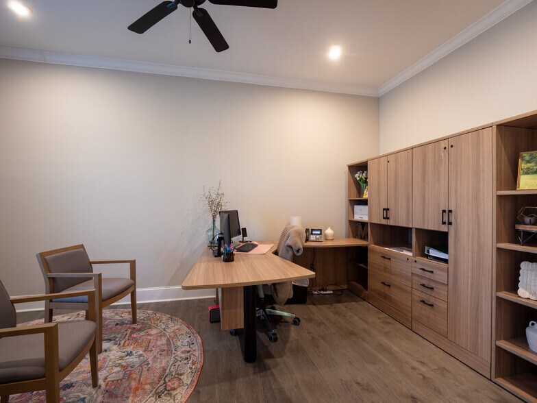 More Photos Of 3957 S Main St, Acworth Office For Sale