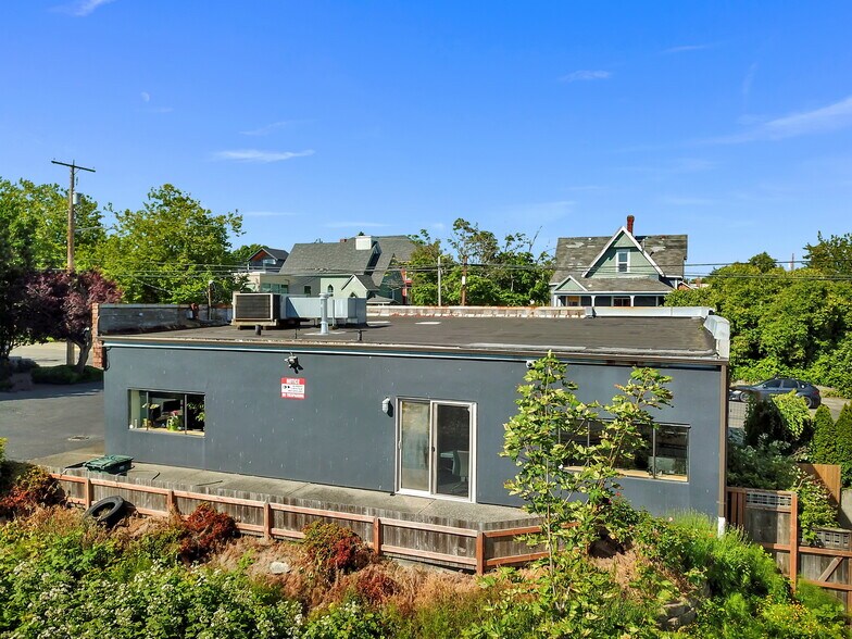 More Photos Of 1215 W Holly St, Bellingham Office For Sale