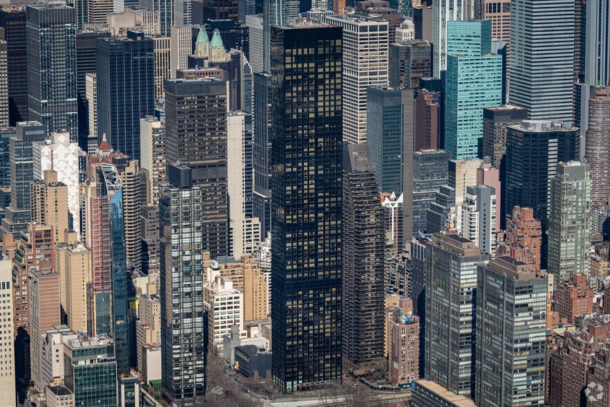 More Photos Of 845 United Nations Plz, New York Apartments For Lease