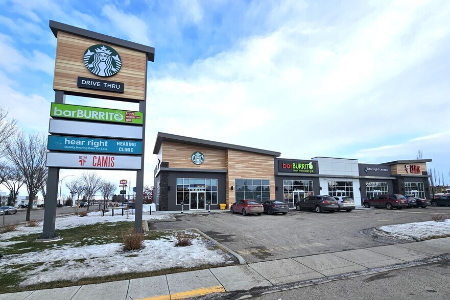 Primary Photo Of 4824 46 Av, Innisfail Storefront For Lease