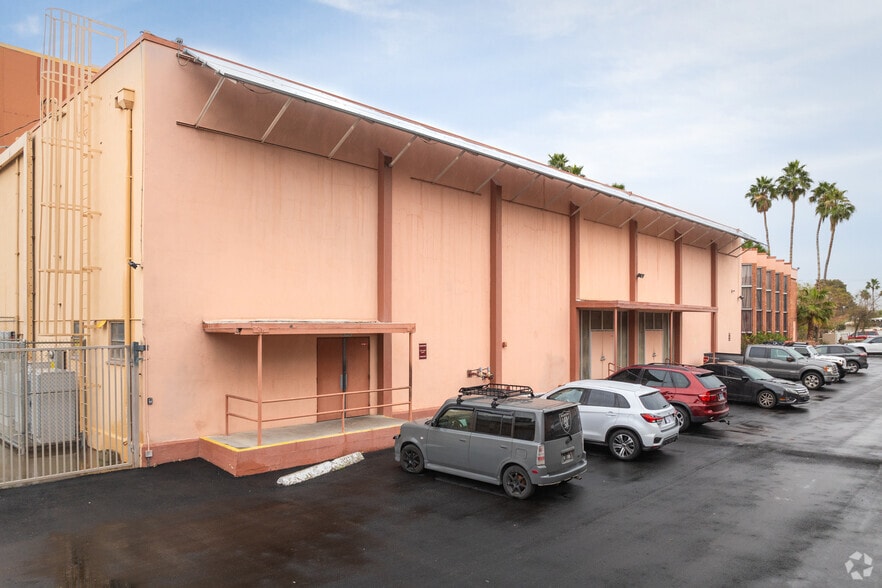 More Photos Of 1600 E Oakey Blvd, Las Vegas Schools For Sale