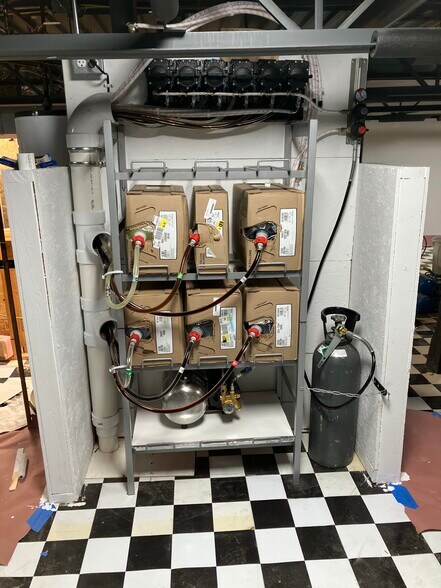 More Photos Of 74 N Washington St, Oxford Freestanding For Sale