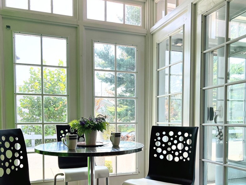 More Photos Of 111 Centerville Rd, Lancaster Office For Lease