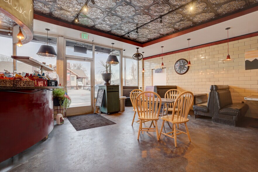 More Photos Of 3900-3910 W Colfax Ave, Denver Storefront For Lease