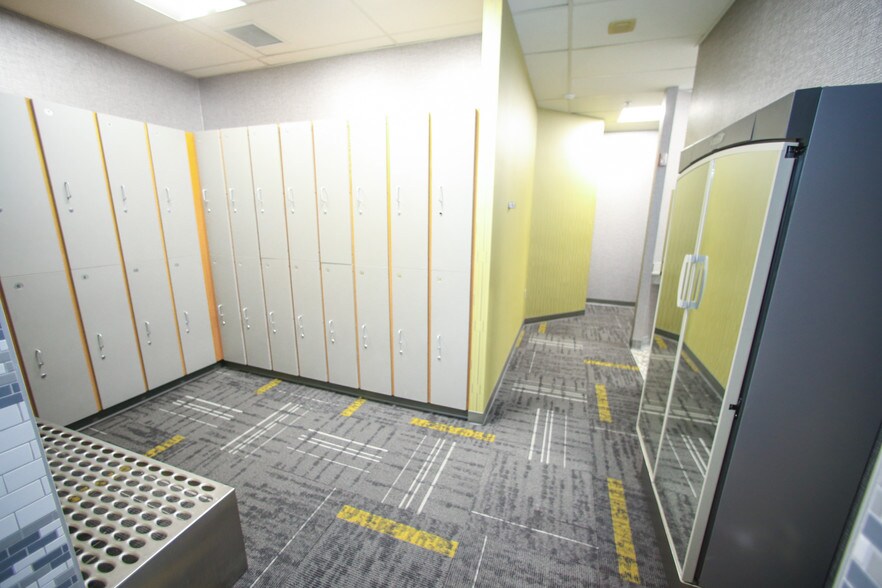 More Photos Of 101 W Ohio St, Indianapolis Coworking Space