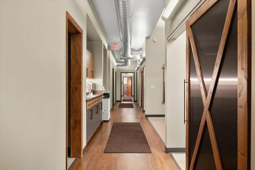 More Photos Of 1631 Zimmerman Trl, Billings Office For Sale