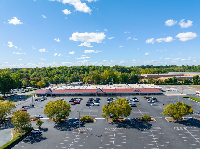 More Photos Of 2901-3053 Freedom Dr, Charlotte Unknown For Lease