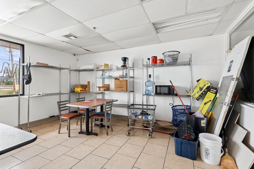 More Photos Of 2810 Williams Blvd, Kenner Restaurant For Sale