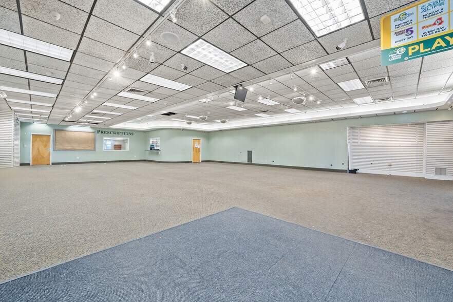 More Photos Of 861-863 Broadway, Bayonne General Retail For Sale